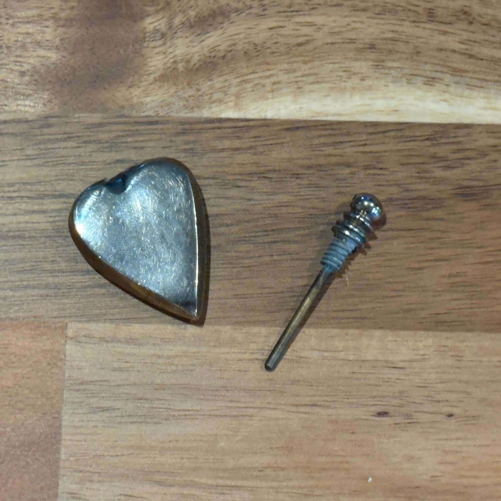 Vtg Narrow Heart-Shaped Silver Tone Perfume Bottle Necklace Pendant Screw Cap