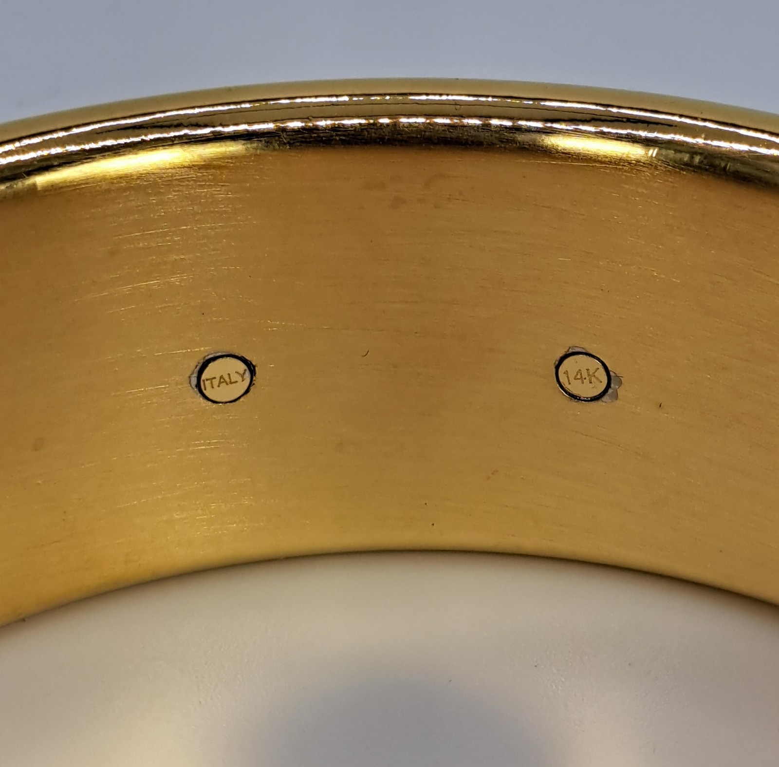 MILOR 14K Yellow Gold Resin Core Bold Textured Bangle Bracelet Large 7.75″ NEW