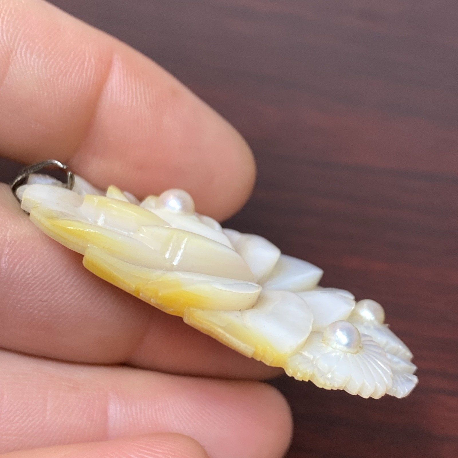 Antique Iridescent Carved MOP Shell 3 Pearls Rose Daisies Flowers Floral Pendant