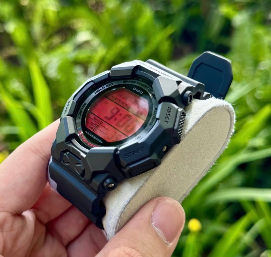 Casio G-Shock GD-010BBR-1D Red Digital Big Display Black Resin Men’s Sport Watch