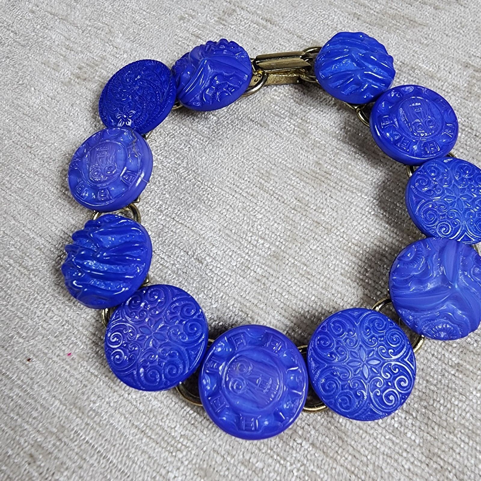 Vintage Button Blue Glass Detailed Image Embossed Bracelet Brass Links 7.5″