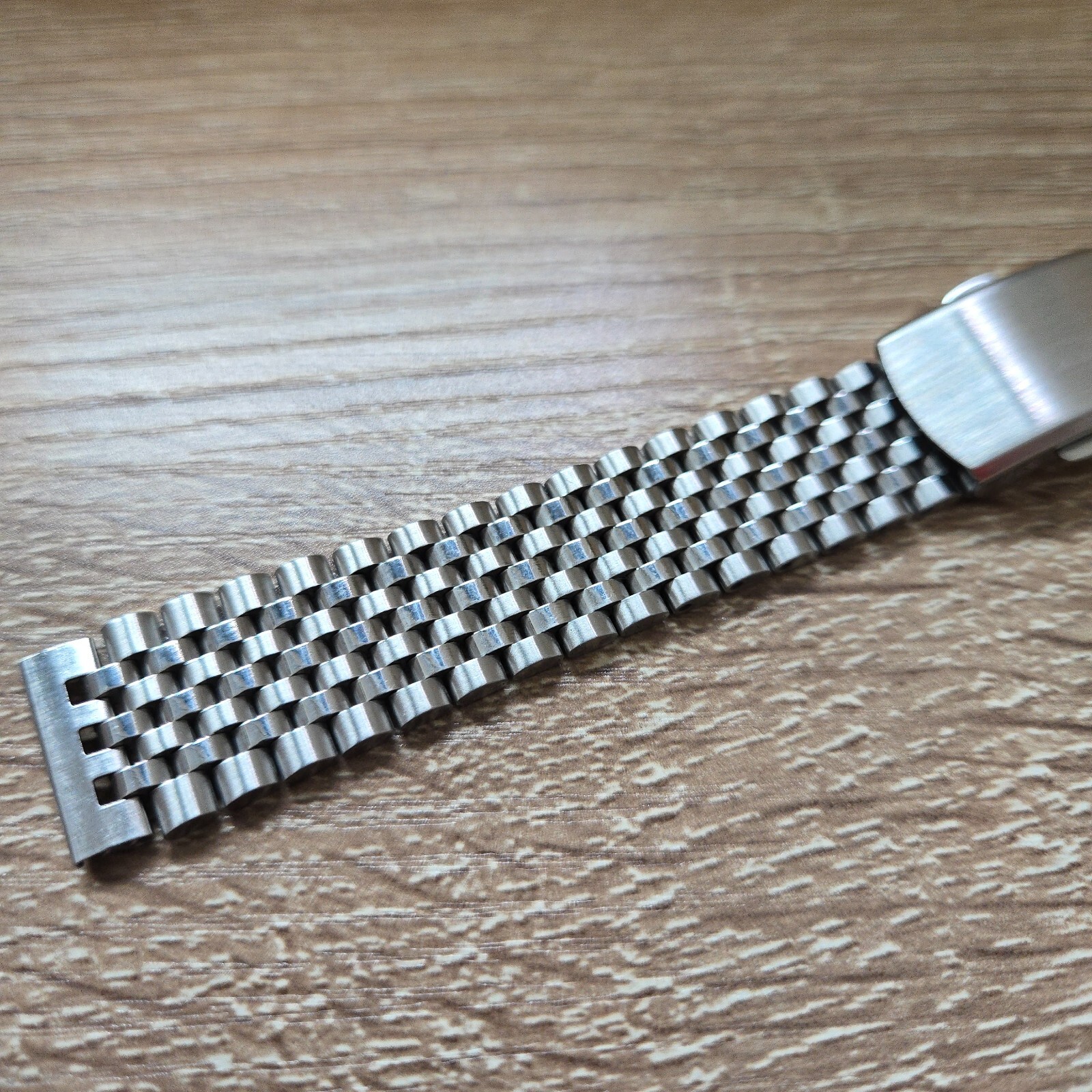 Rare and beautiful stainless steel watch bracelet/watch band 18mm
