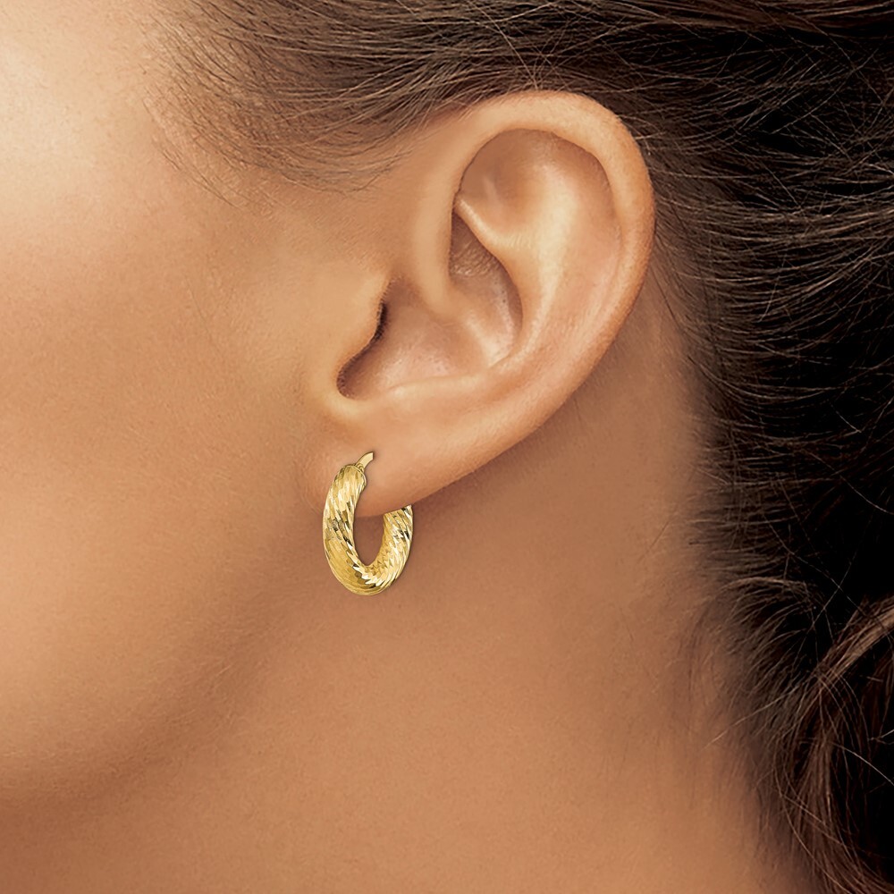 19mm 14K Yellow Gold 4x10mm Diamond-cut Round Hoop Earrings