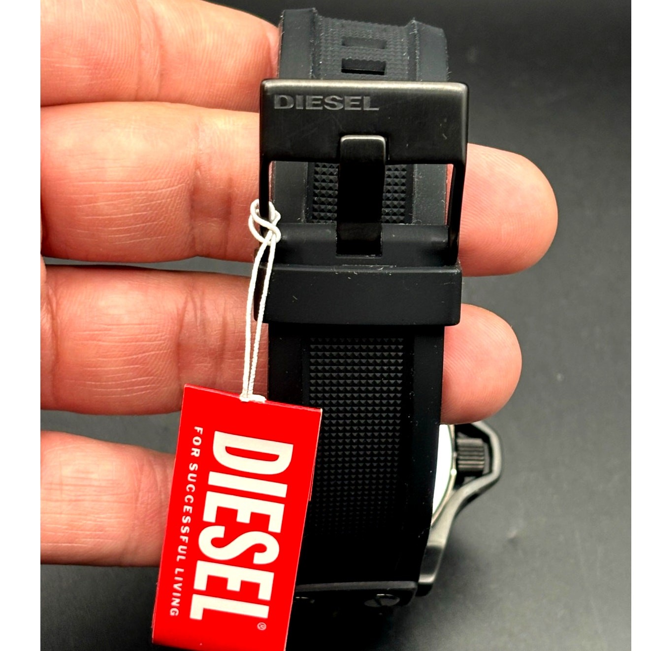 Diesel DZ1760 Rollcage Men’s Quartz Watch Black Dial Silicone Strap 46mm NIBWT