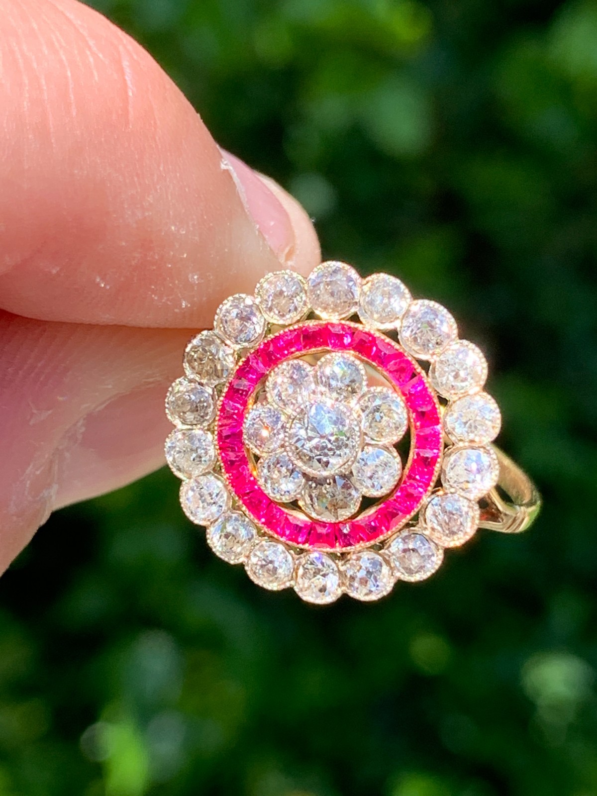 18ct gold 2.55ct diamond ruby old cut cluster ring boxed 3.8 grams