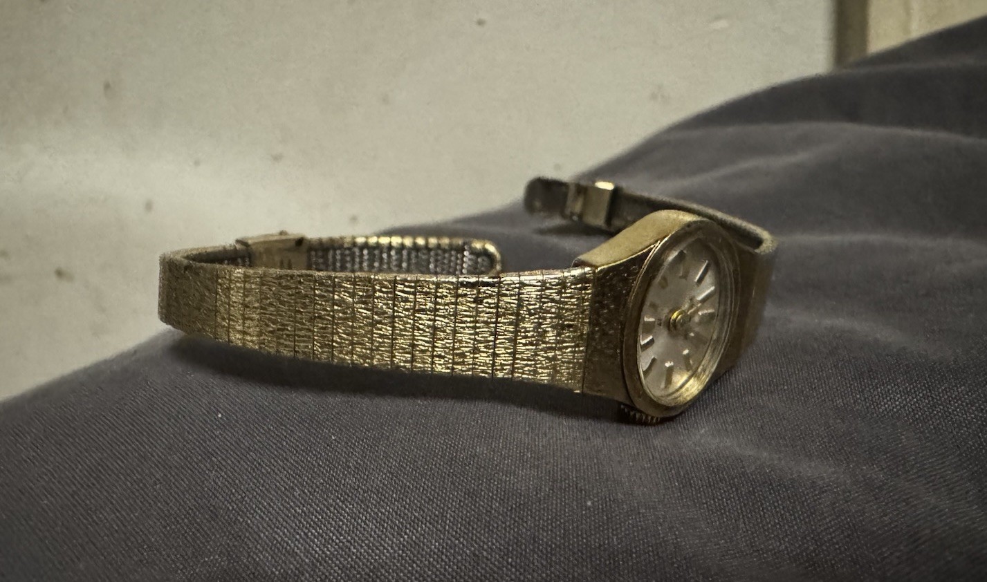 Vintage 10k RGP Waltham Ladies Gold watch elegant hidden Fold clasp rare find