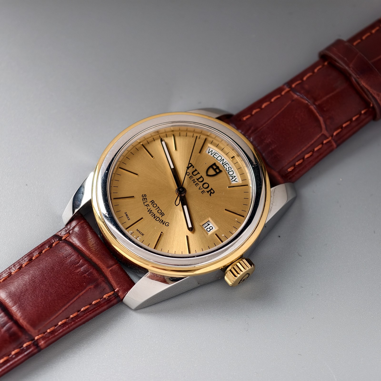 Tudor Champagne Dial Glamour M56003-0040 Men’s Watch Automatic 39mm Date