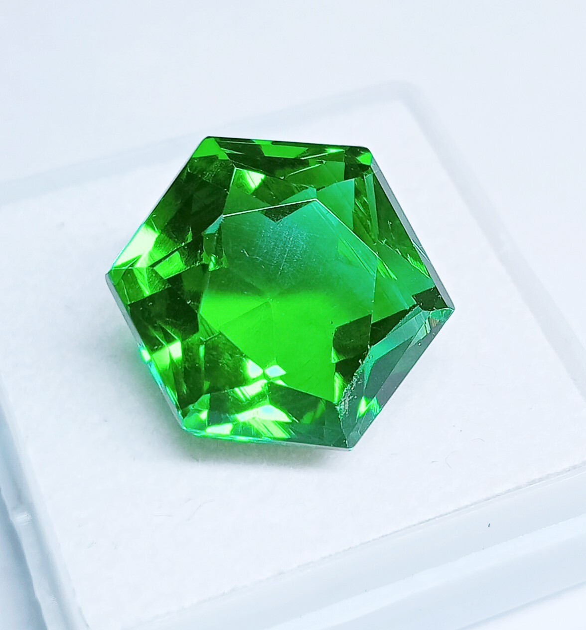 Natural Tsavorite Garnet Hexagon Cut Green 13.20 Ct EGL Certified Loose Gemstone