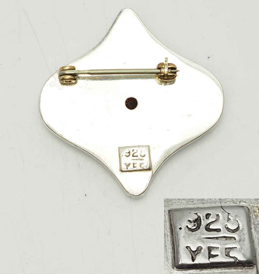 Fun abstract vintage sterling silver garnet brooch pin by YES Silver Studio