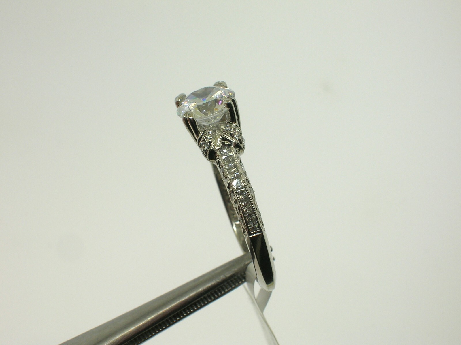 TACORI PLATINUM SETTING 0.36 CT DIAMONDS – SIZE 6.5 US – RETAIL $4,820.00