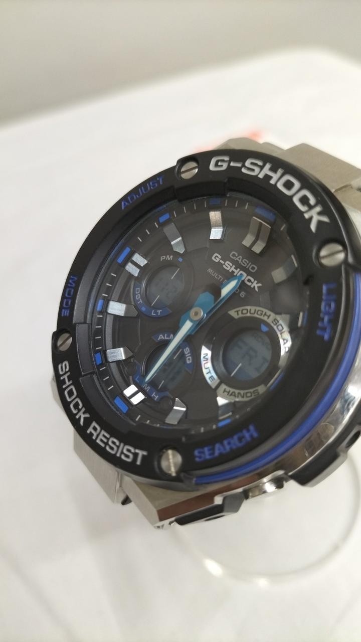 G SHOCK Body only Model GST W110D CASIO