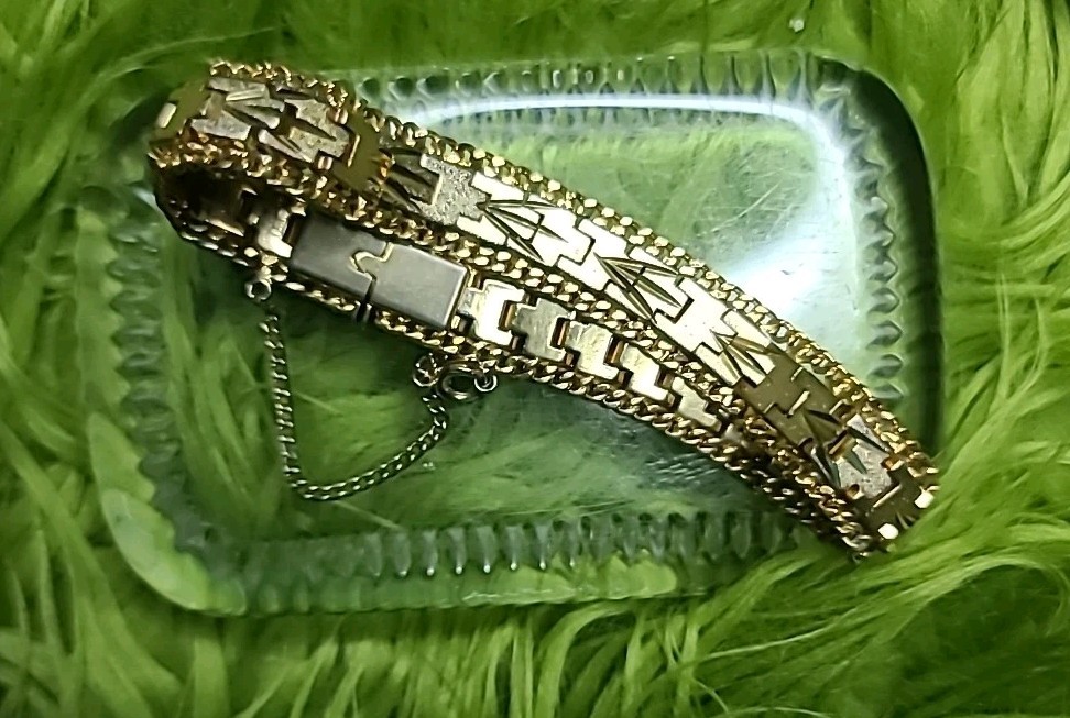 Vintage Bracelet Heavy Gold Plated Textured Diamond Cut Design with Safety Chain
