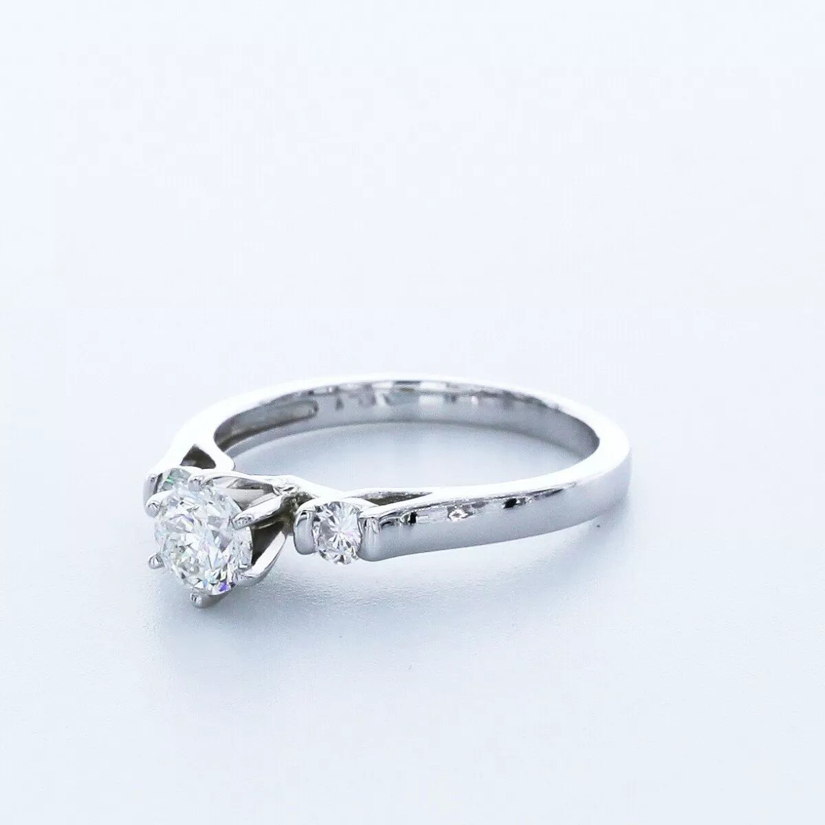 3-Stone Engagement Ring 14K Gold Classic 0.93 CT Round Lab-Grown Diamond E SI1