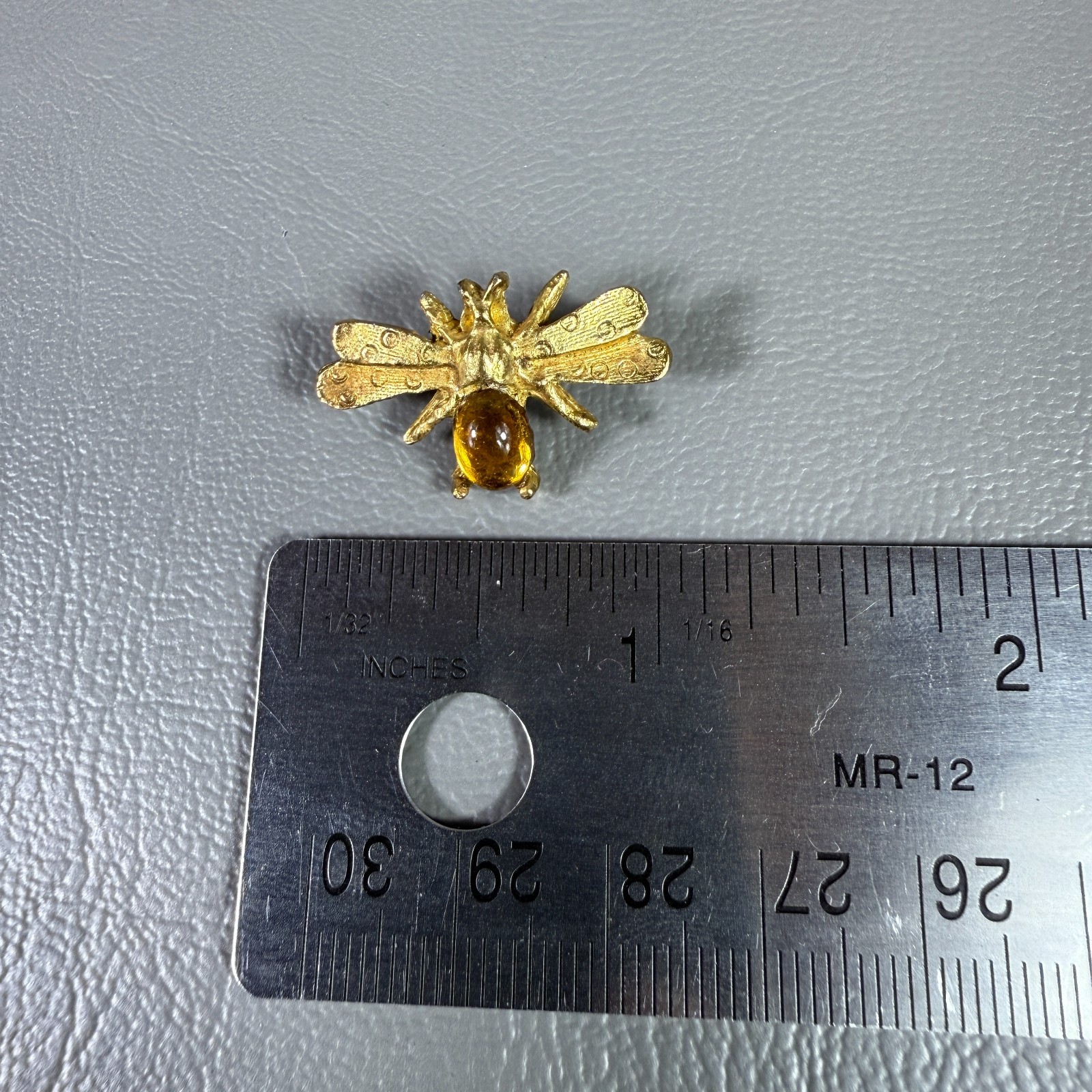 Vintage Bumble Bee Gold Tone Yellow Gemstone Brooch Pin Bug Insect 1″ 4.38gram