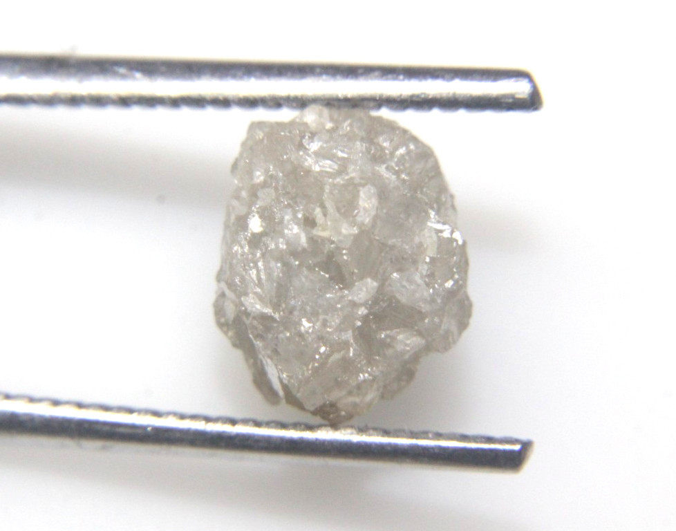 3.90CT/1 PIECE NATURAL RAW UNCUT GRAY ROUGH DIAMOND 9.32×7.83×6.81 MM