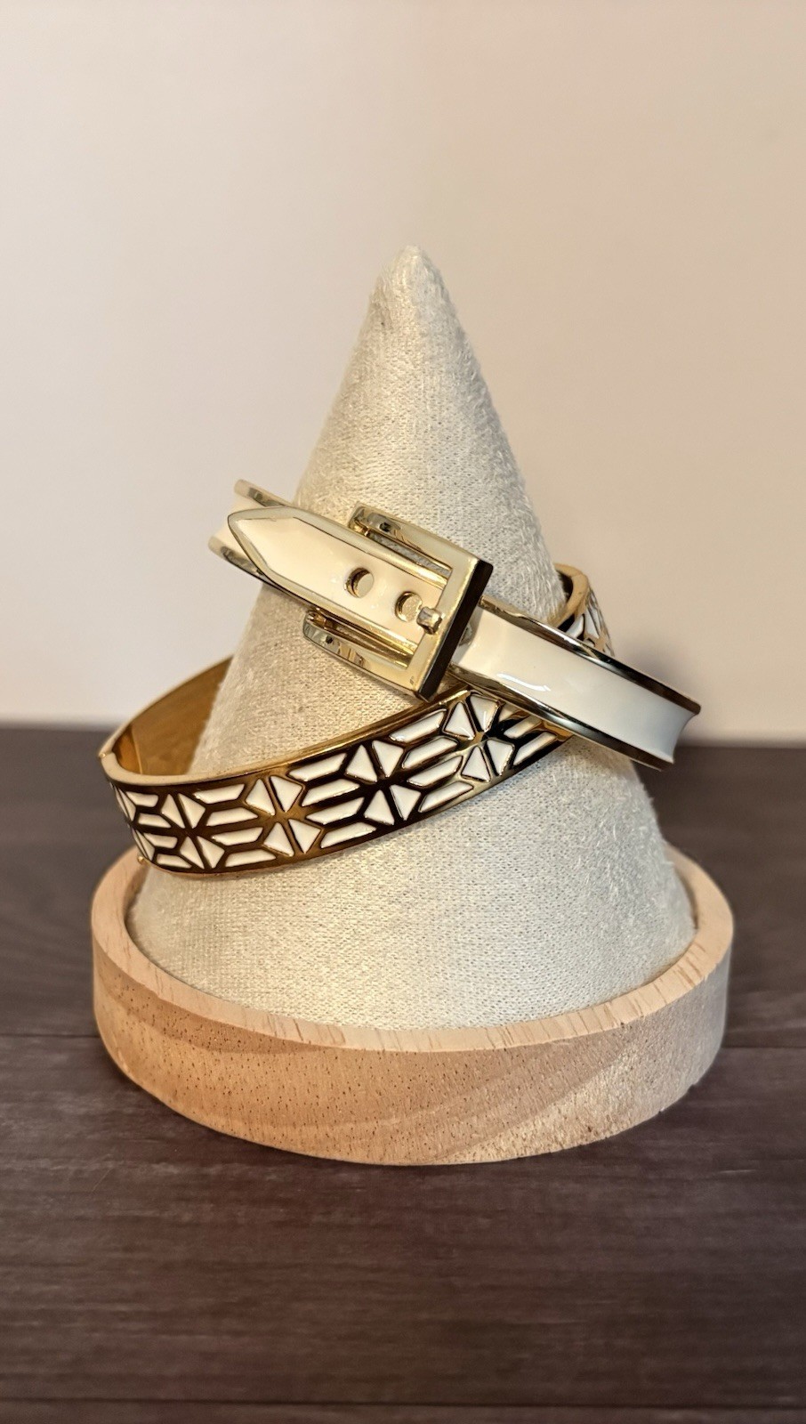 Stella & Dot Breezeblock Enamel Bangle & Gold Tone Buckle Bracelet Stack Set