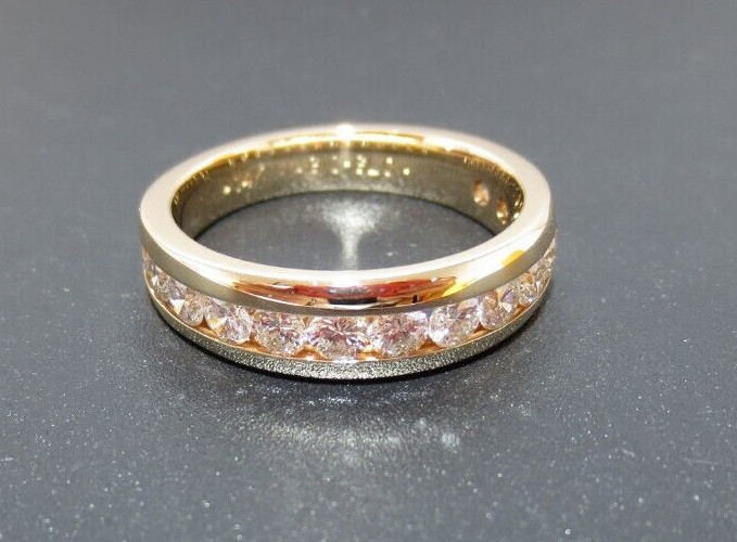 14K YG DIAMOND ANNIVERSARY BAND RING 1.00 tcw SZ 7 4.88 grams (AI-1868)