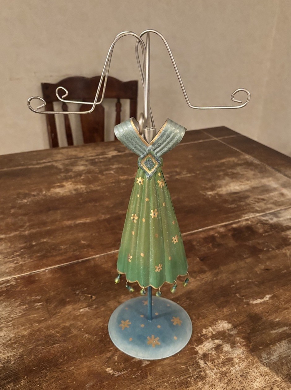 Mannequin Jewelry Tree