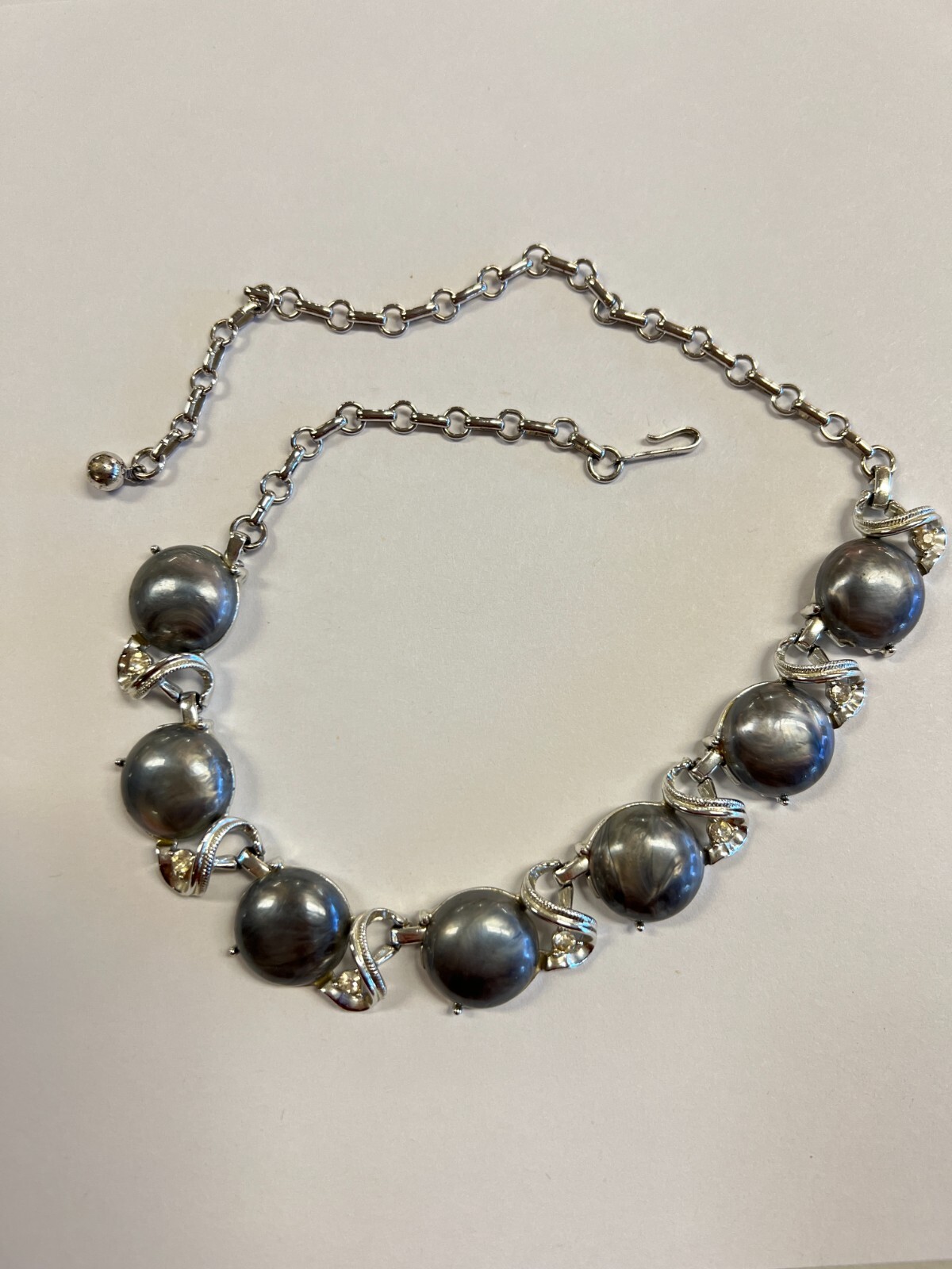 Vintage CORO Pearly Gray Thermoset Lucite Silvertone Link Choker Necklace