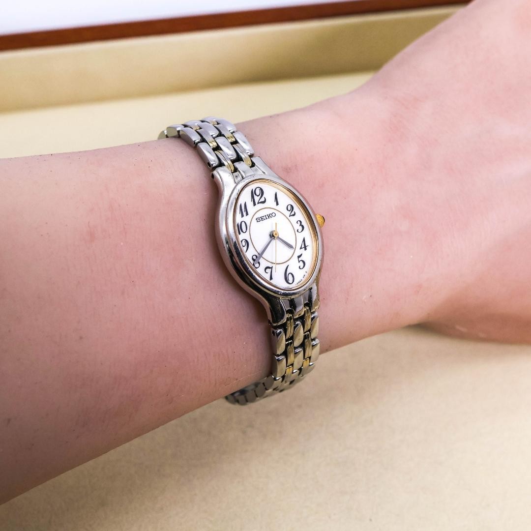 Working SEIKO Oval Stainless Steel Ladies’ Watch, New Battery, Model 3146