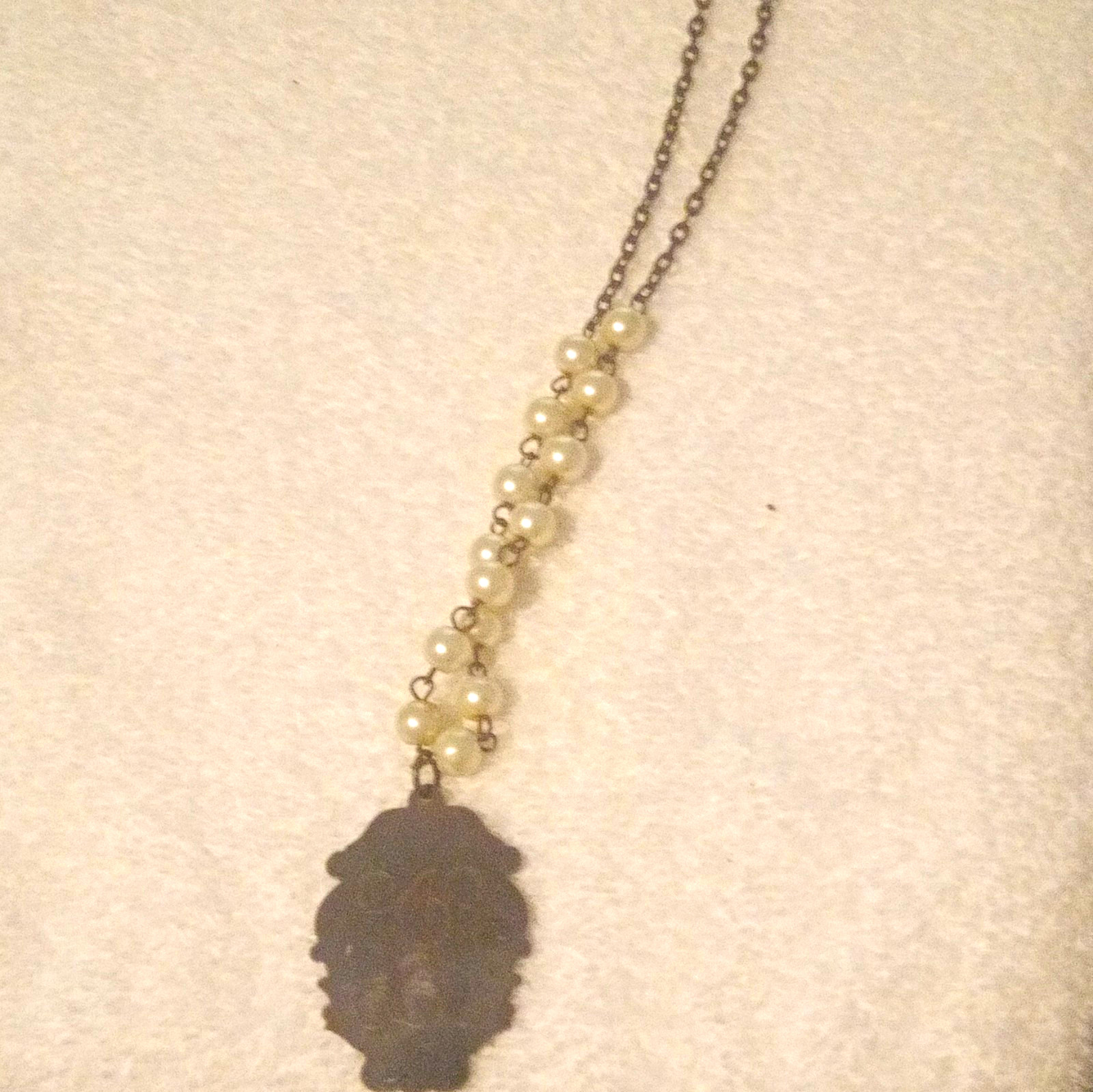 White Pearl Pendant Charm Necklace Silver Tone Ball/Bead Chain Asymmetrical
