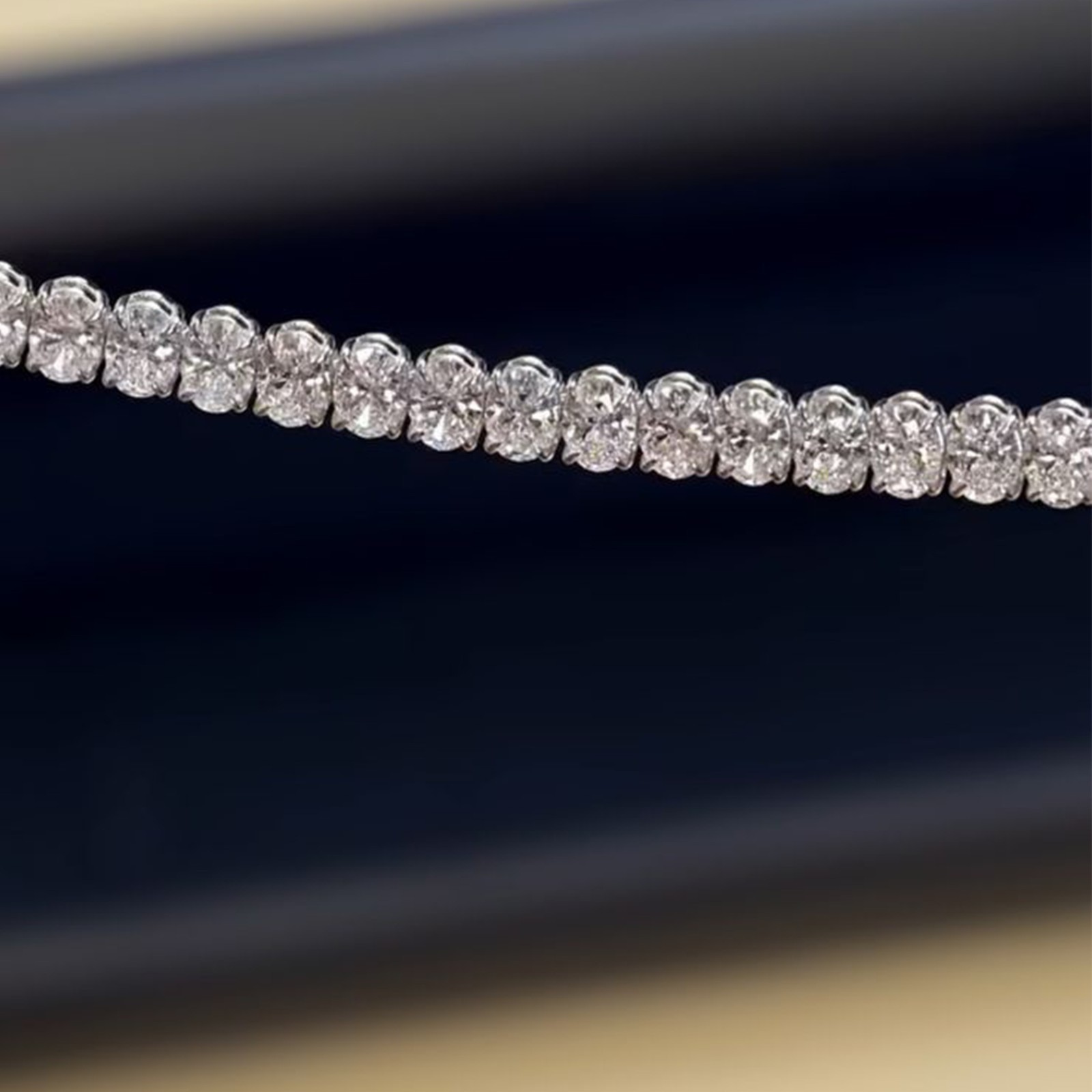 30 Ct Certified White Diamond Tennis Bracelet, 7.5 Inches 14k White Gold plated