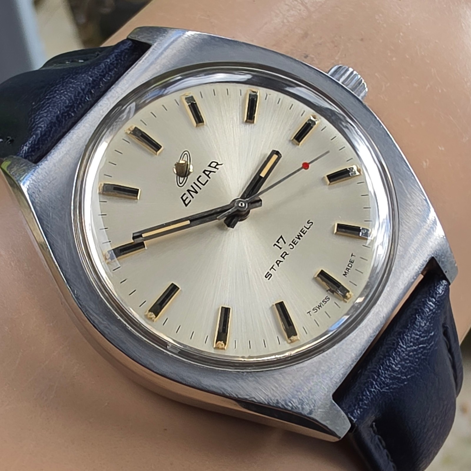 Vintage ENICAR Ocean Pearl men’s manual wind watch AR-160 swiss made 1970s