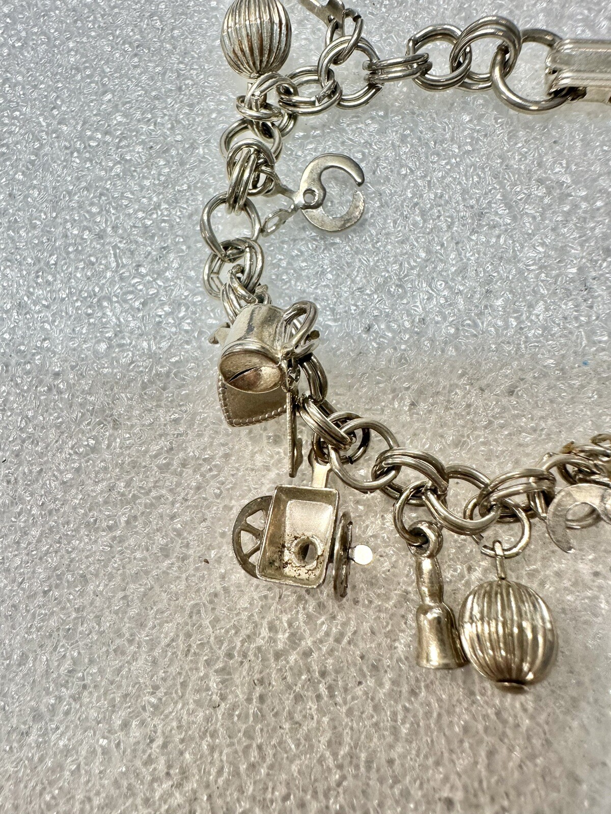 VTG Silver Tone Fold Over Clasp 11 Charms Charm Bracelet