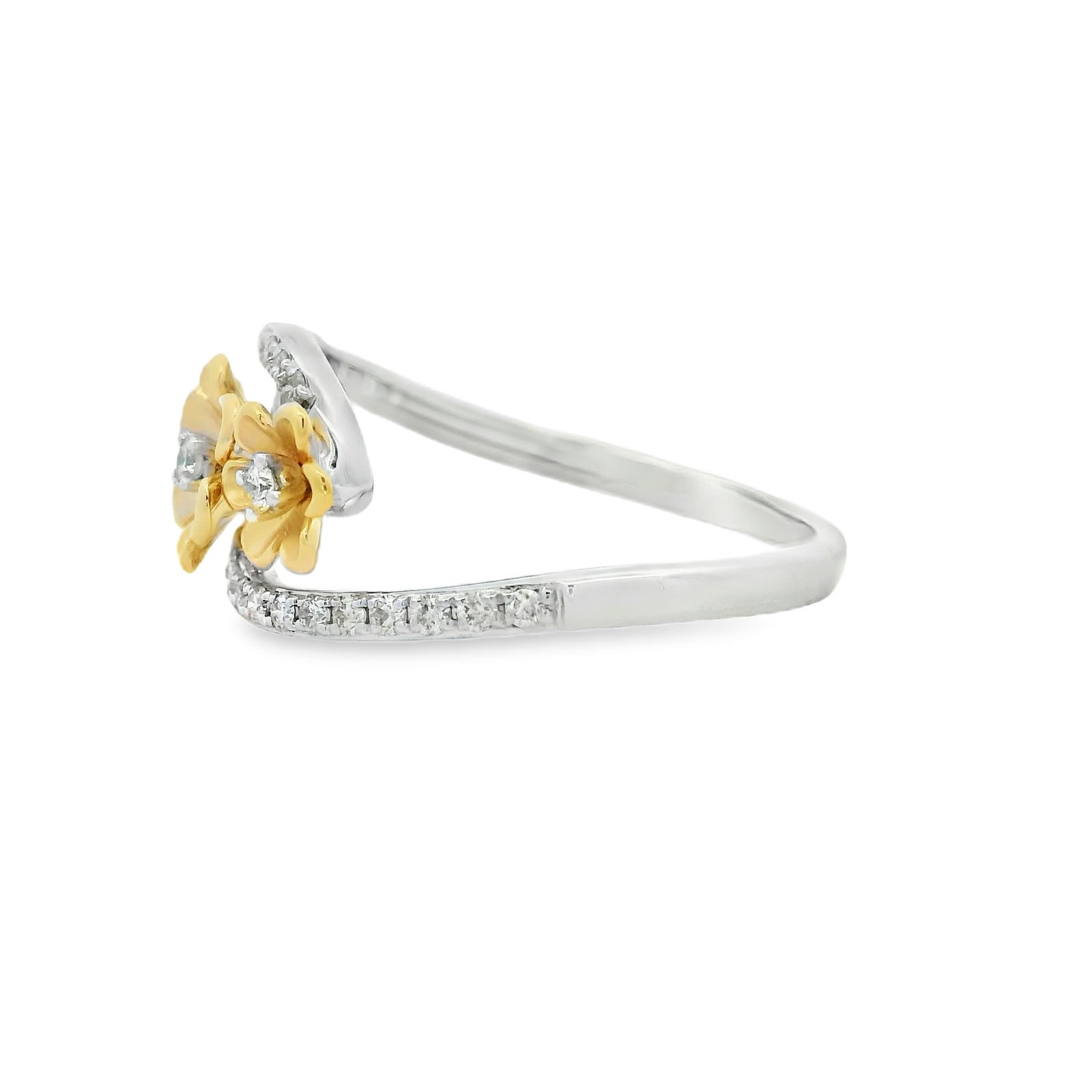0.23ct Natural 27-Diamond Pavé Ring, 14k Multi-Tone Gold, Size 7