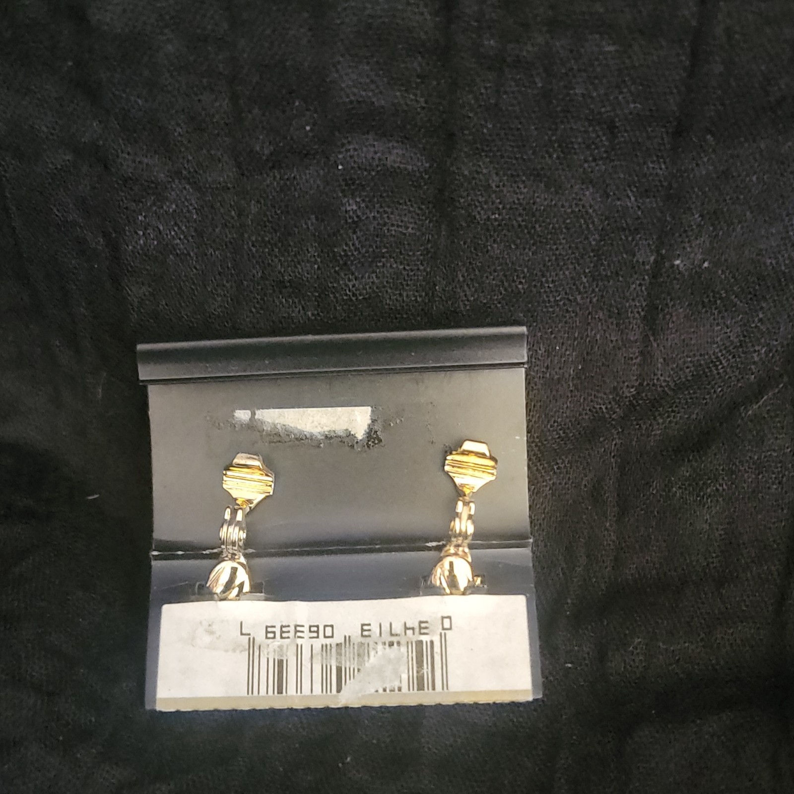 Monet Textured Gold Tone Clip-On Lobe Earrings No Stone MPN 66208