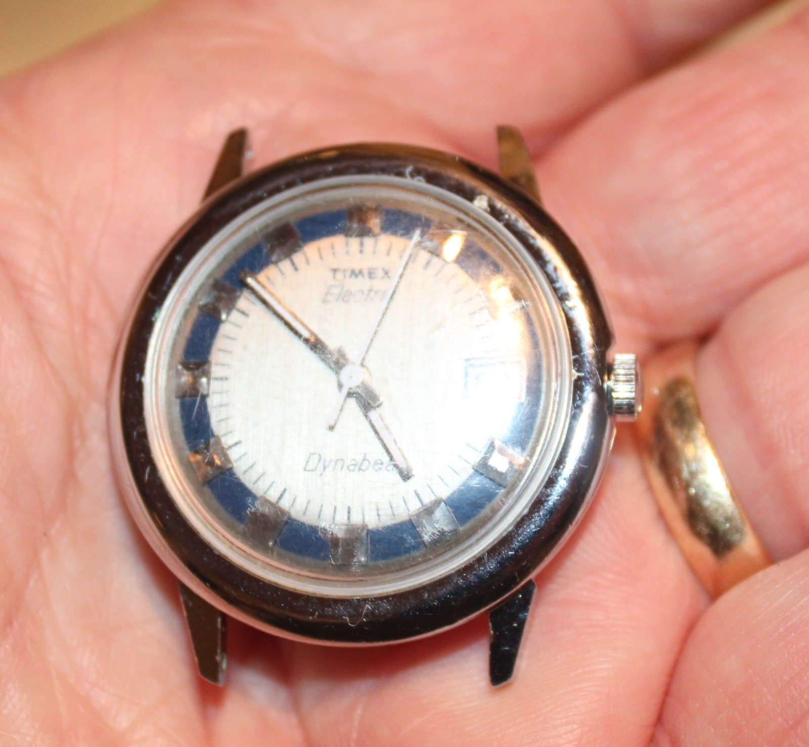Vintage Timex Dynabeat Men Silver Tone Electric Watch Runs Good Collectible