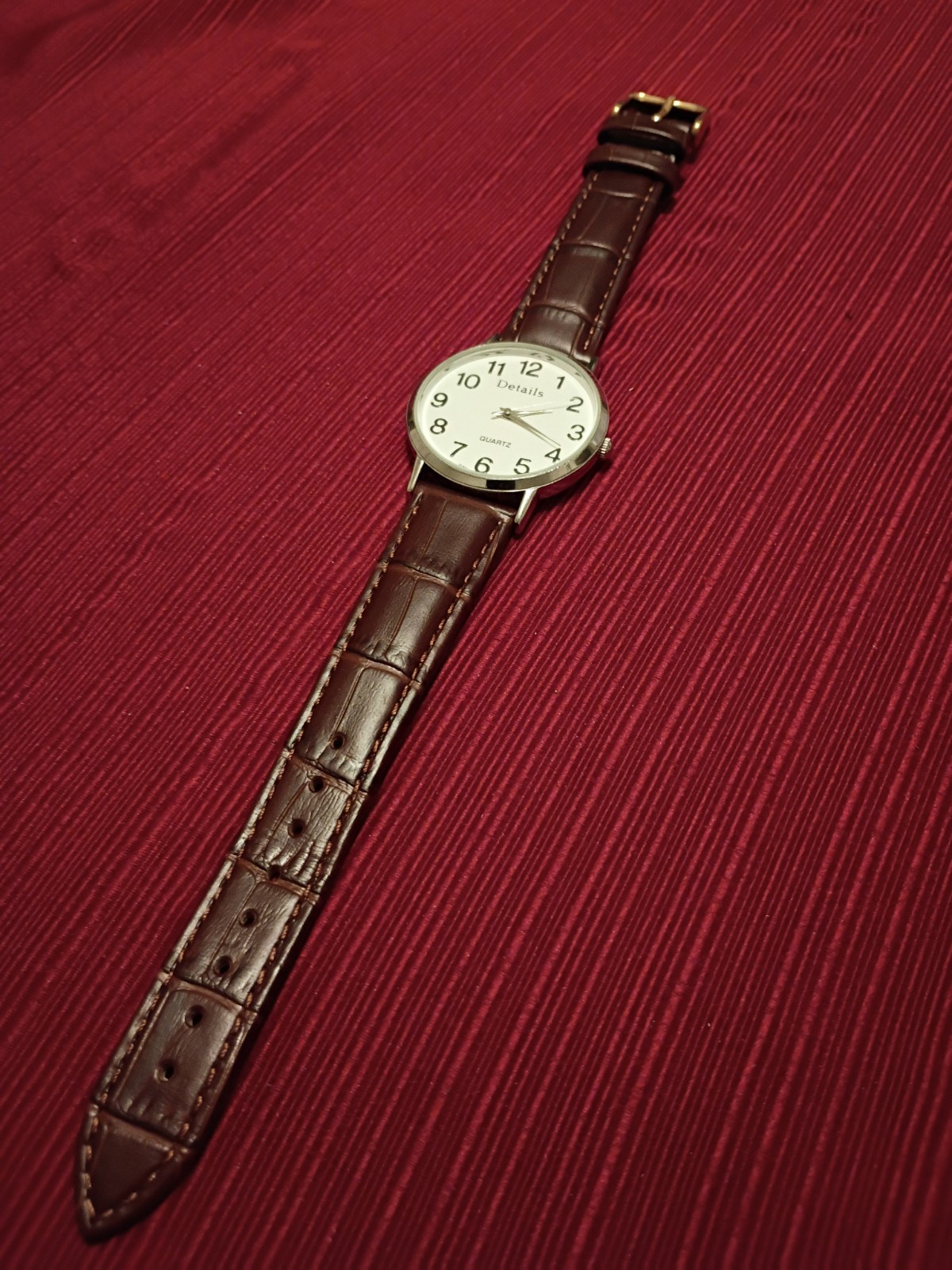 Details Quartz Analog Watch White Dial Arabic Numerals Brown Leather New Battery
