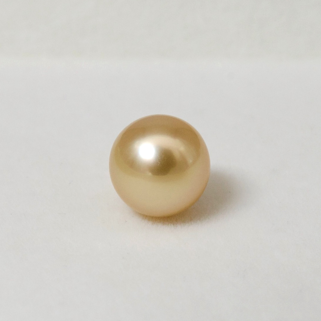 Simple 11.8mm Nearly Round Golden South Sea Pearl Pendant 18K Solid Yellow Gold