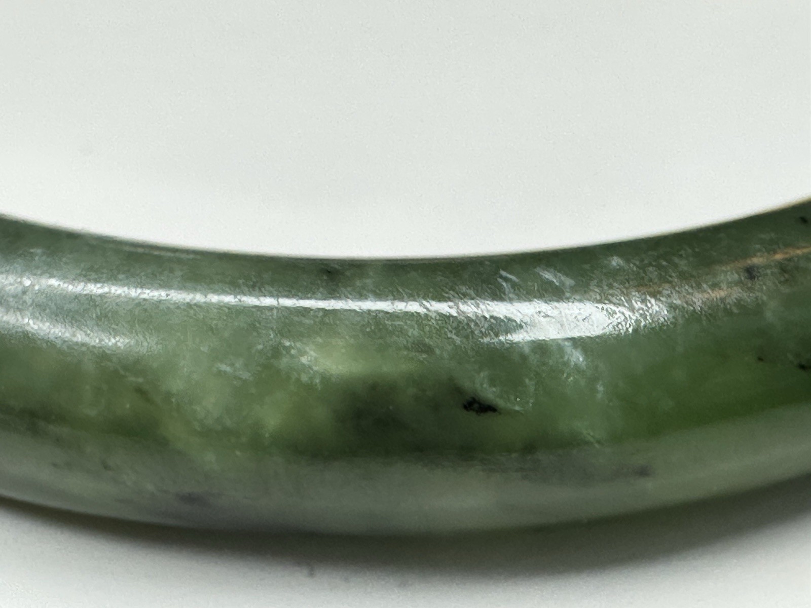 Vintage Green Nephrite Jade Hinged Gold Tone Bangle Bracelet w/ Push Lock /Chain