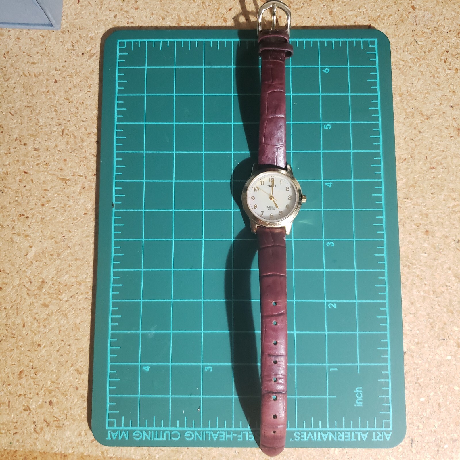 Timex Watch Women Gold Tone Date Leather Band Indiglo WR 30M New Battery