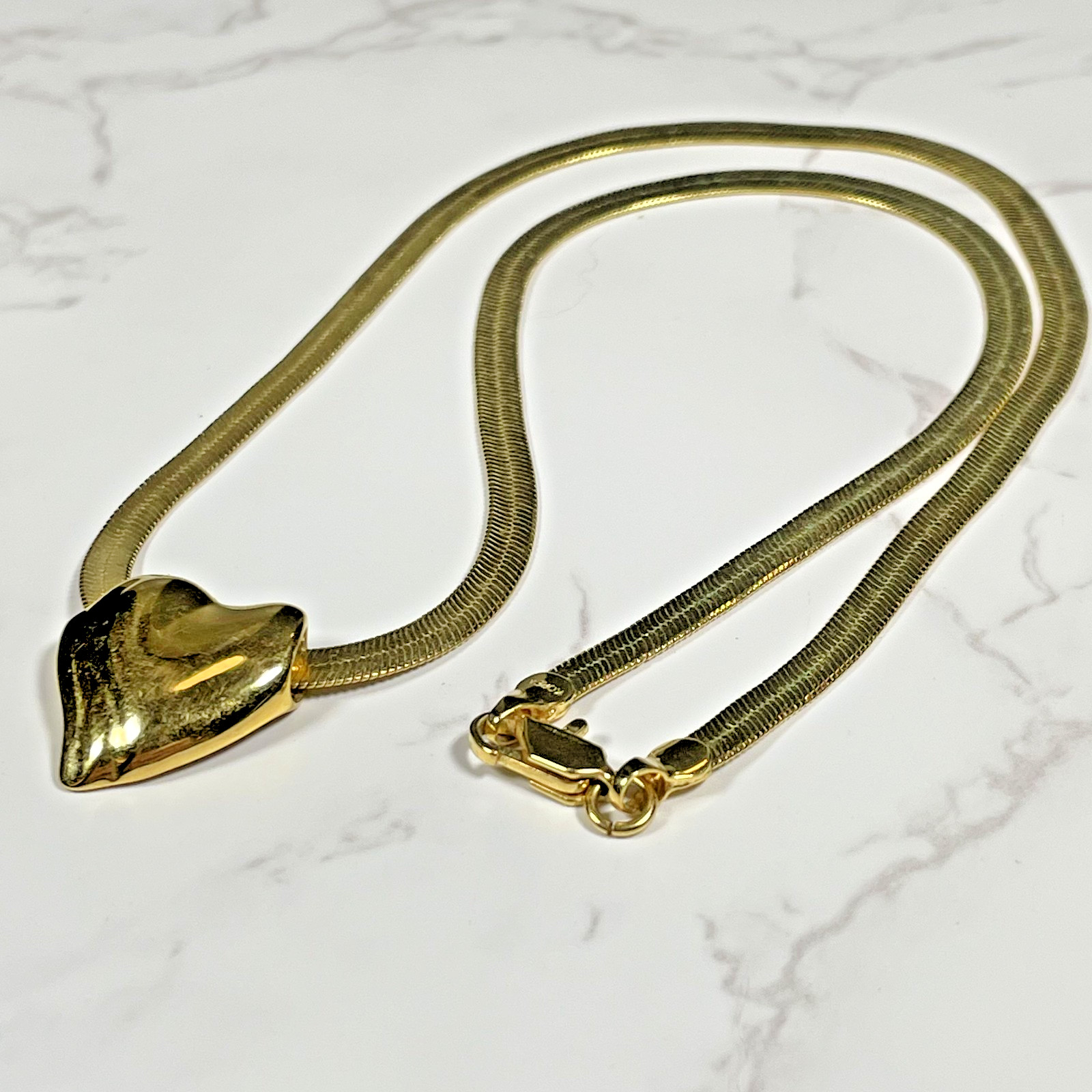 Vtg 1980s Signed Korea Liquid Gold Herringbone Flat Chain Puffed Heart Pendant