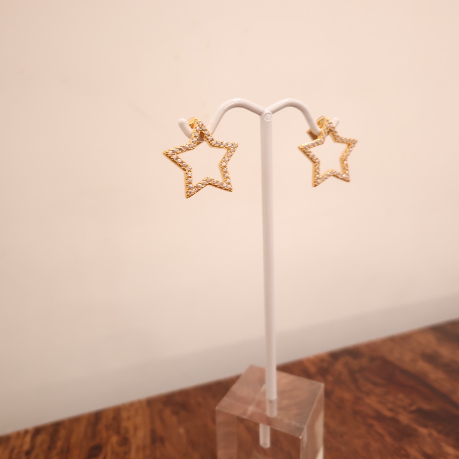 Star earrings goldtone pave clear crystals sparkly butterfly backs outline studs