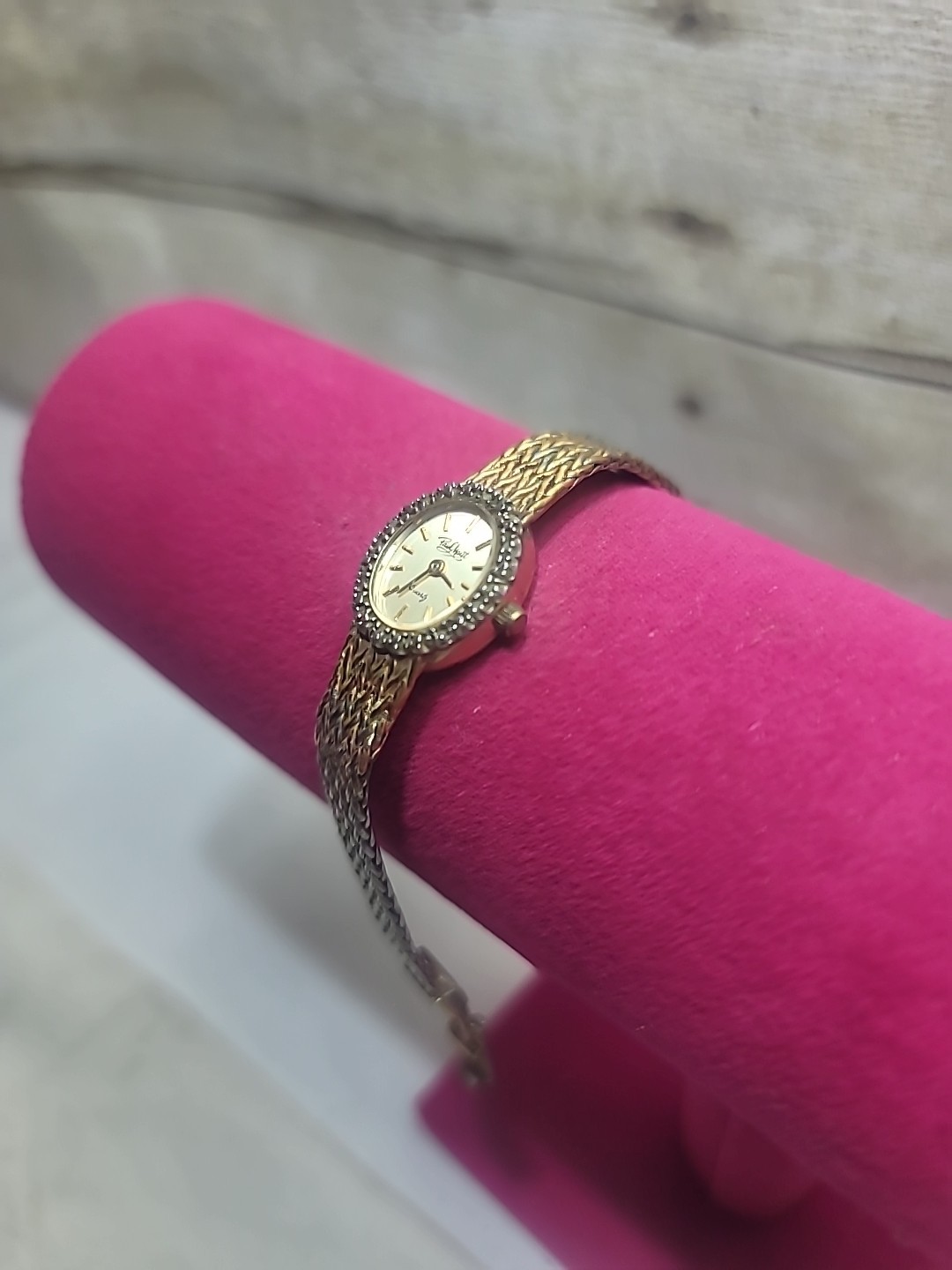 Paul Maret wristwatch (with diamond chips) – Works