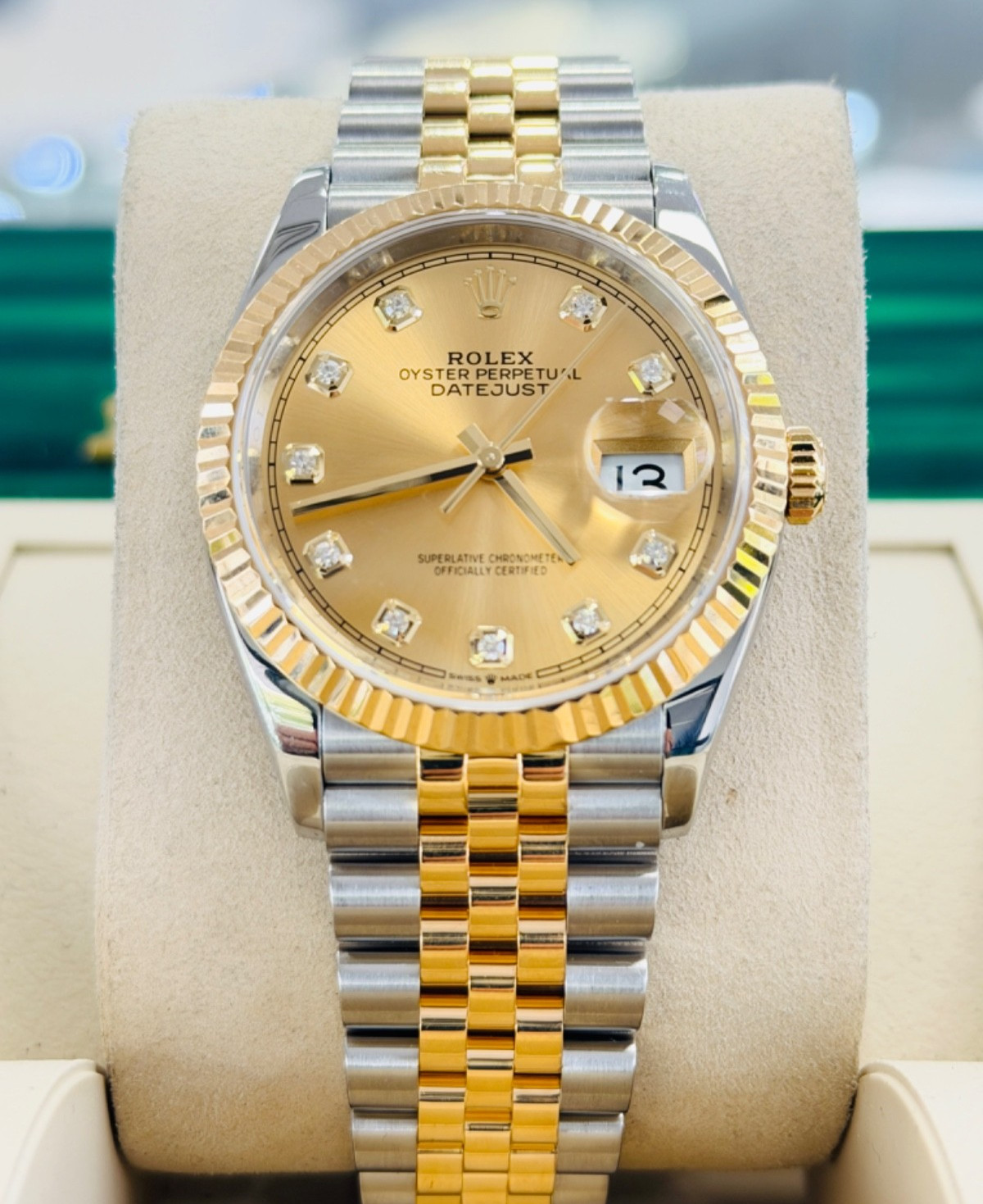 Rolex Datejust 36 126233 Stainless /Gold Factory Champagne Diamond Dial Jubilee
