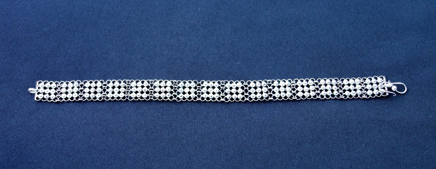 Vintage Handcrafted Ornamental Silver bracelet – India / Asia 17.5cm long