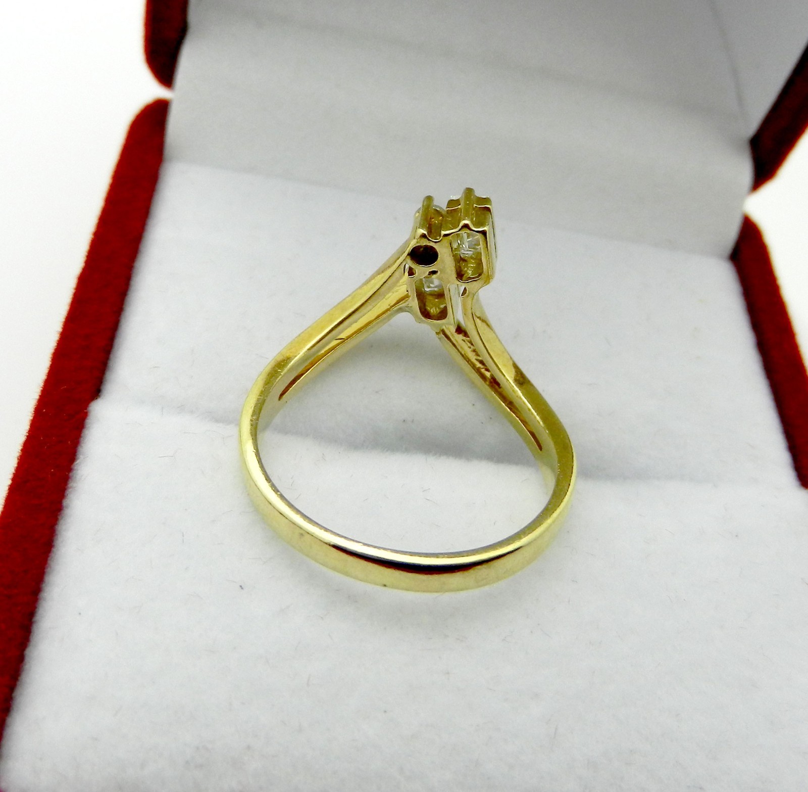 Solid 14k Gold Chevron V shape Natural Diamonds Ring size 4.75