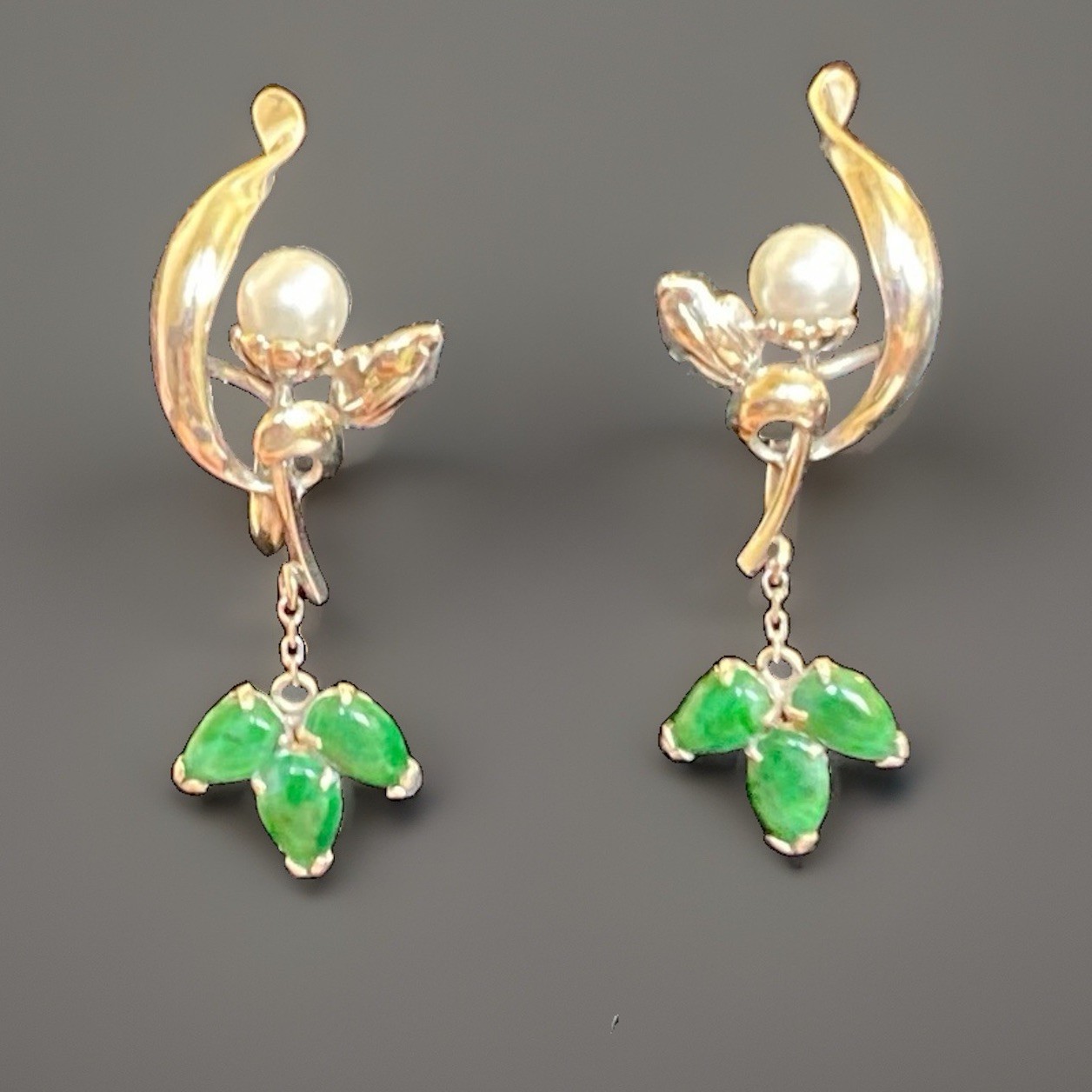 Vintage T.Y. Lee Earrings 14 Kt white Gold ,Jade, Pearl Rare&Highly Collectable