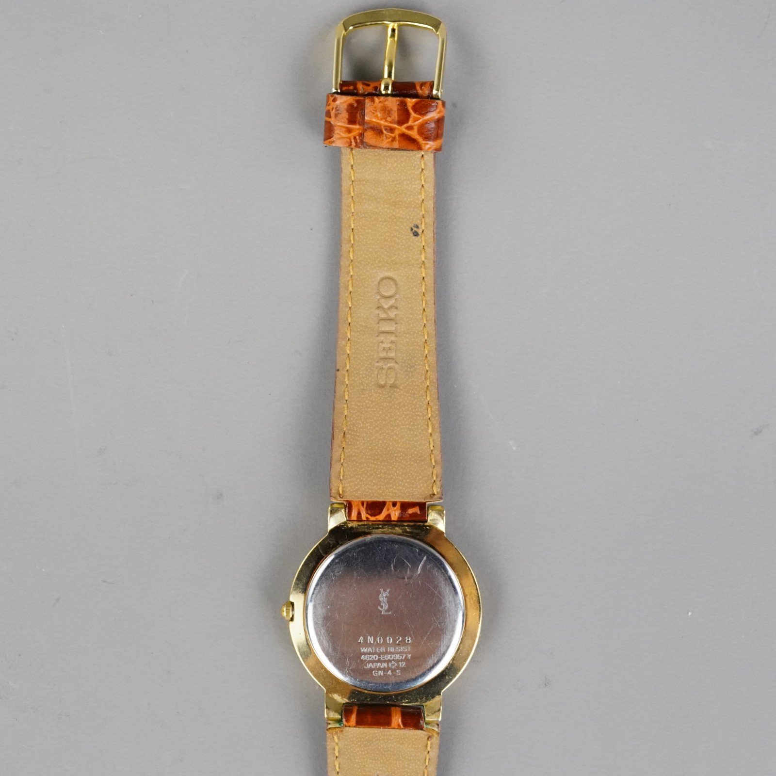 Yves Saint Laurent Vintage Men’s Watch 4620-E60957 Silver 31mm New Battery