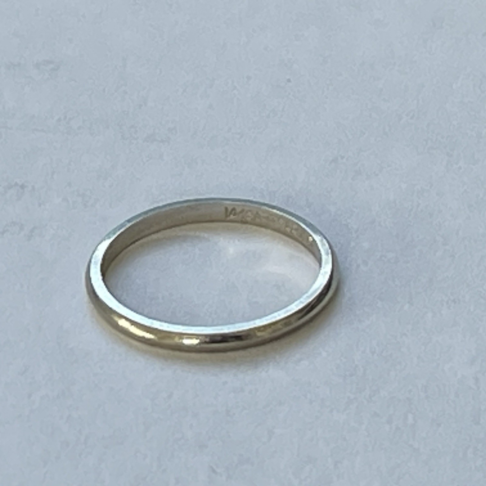 Dainty Minimalist Wedding Band 14k White Gold Plain Ring 1.4mm 1g Size 4.5