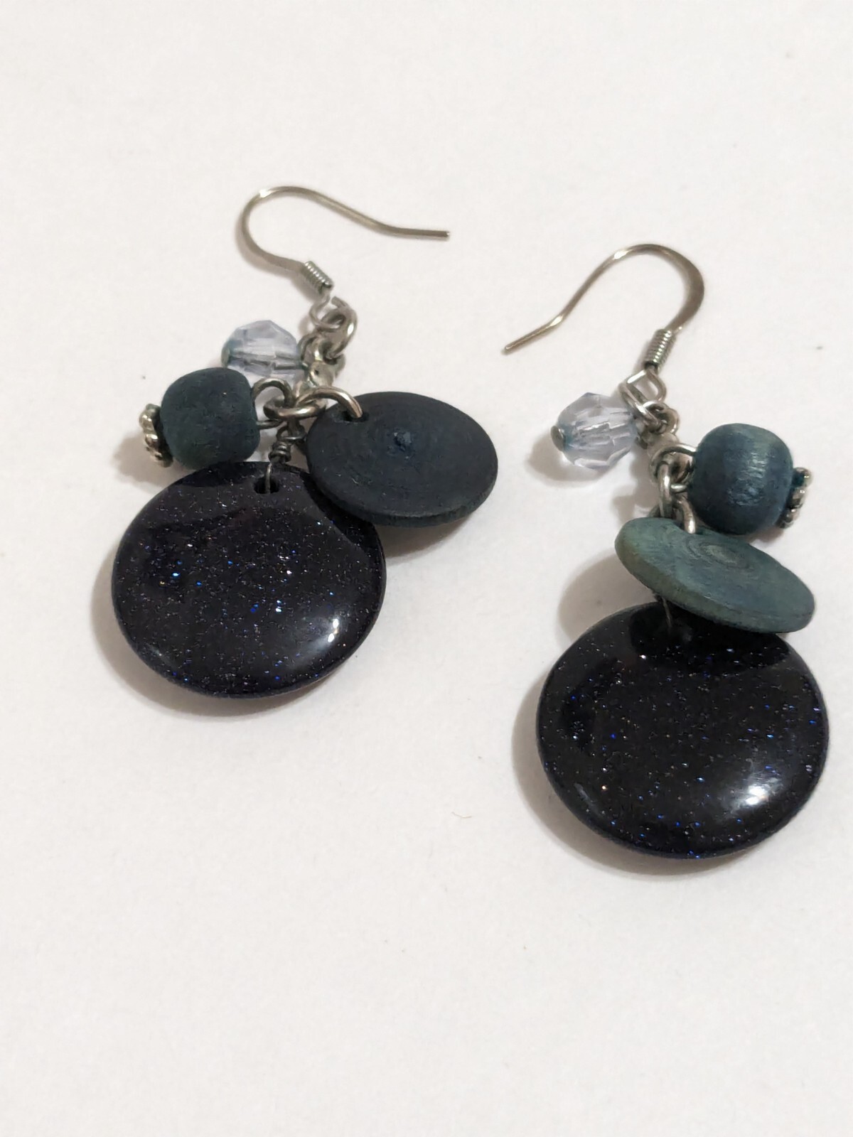 Lydell NYC NWT Silver Tone Blue Glitter Glass/Acrylic/Wood Beaded Earrings. 2″.