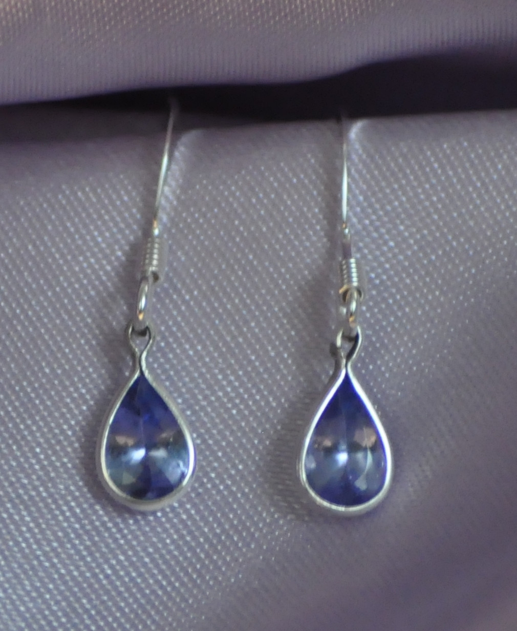 ONE PAIR 6mm x 4mm PEAR SHAPE TANZANITE DROPS- EARRINGS SET IN STERLING SILVER