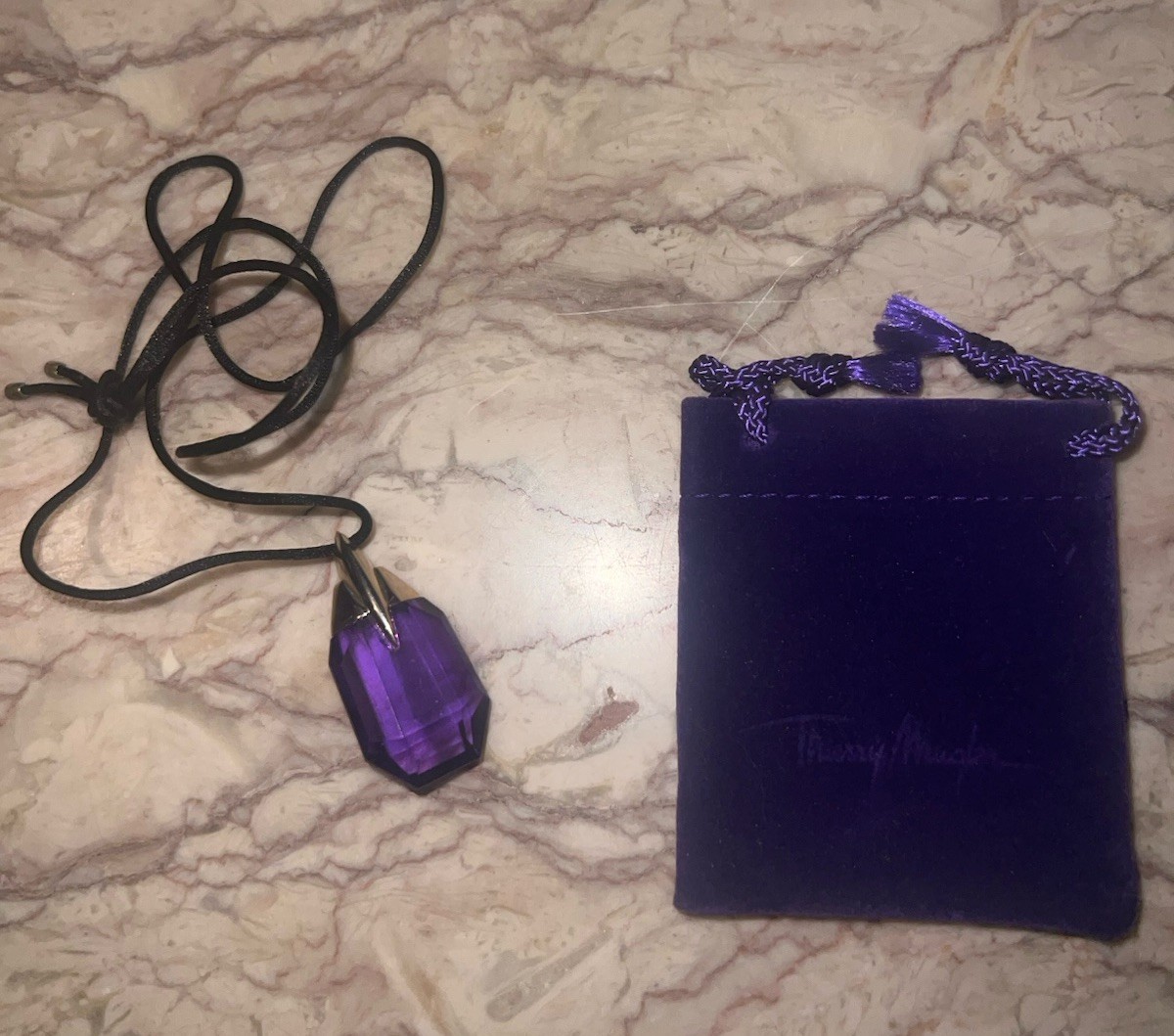 Rare Thierry Mugler Alien Perfume GWP Purple Talisman Pendant Necklace Crystal