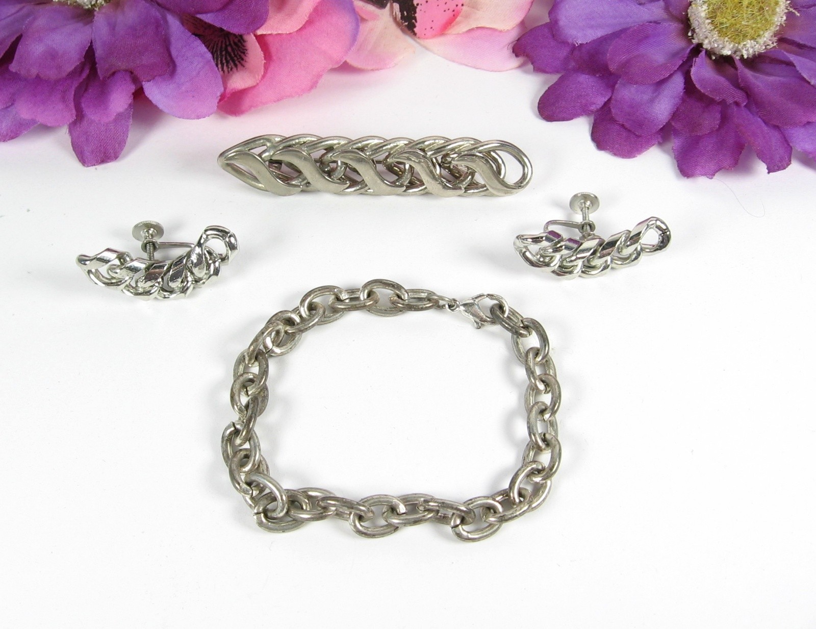 LOOPS & LINKS Vintage SET PIN BRACELET EARRINGS Screw Back Silvertone Chain
