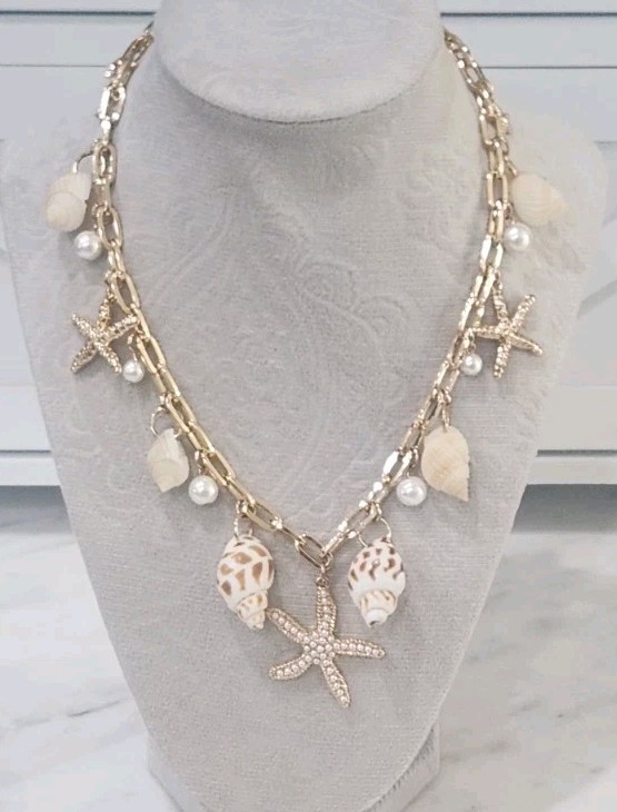 NIB! Chic House of Harlow 1960 Natural Shell Starfish Charm Necklace 16″ + 3″