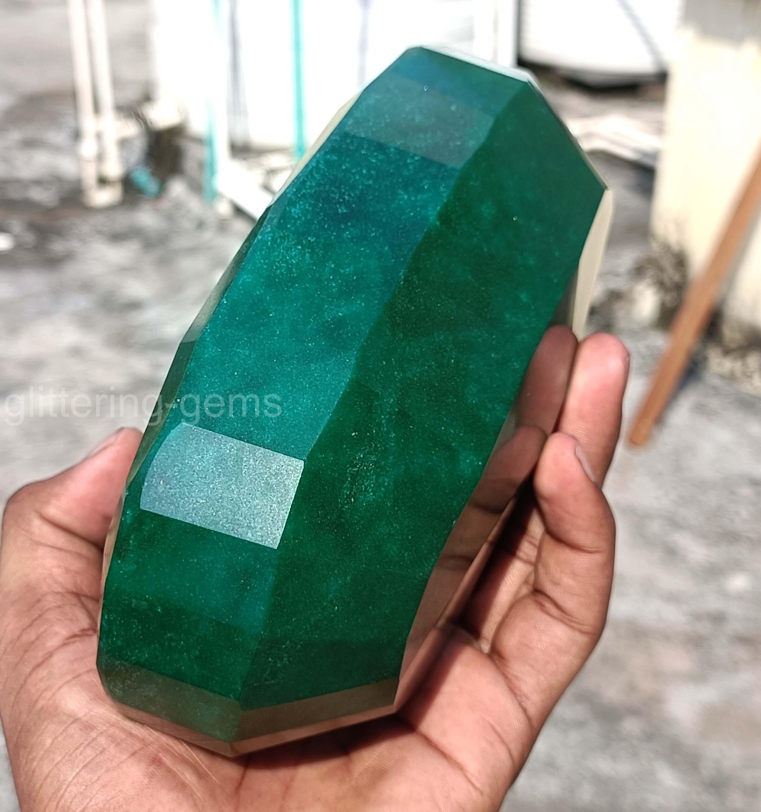 Massive 10,000 Ct Natural Emerald 2 kg Oval IGL Certified Gemstone 180×105 MM “D